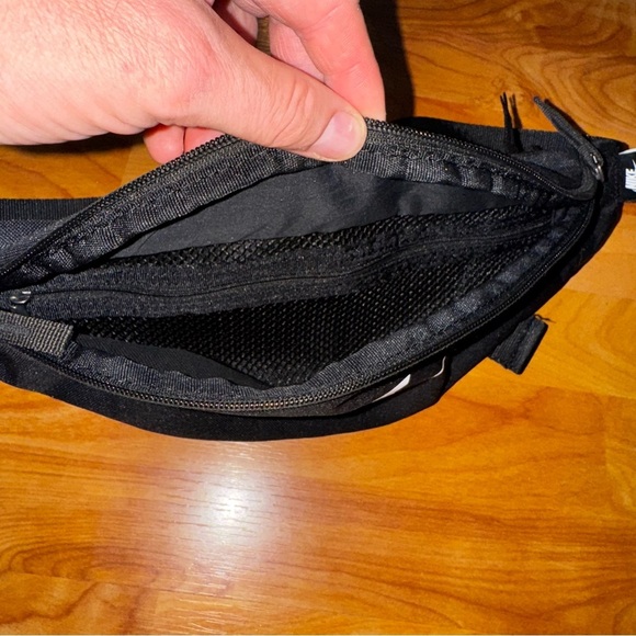 Nike Unisex Heritage Waist Bags Casual Black Run Gym Casual Hip-Bag NICE - Picture 6 of 13